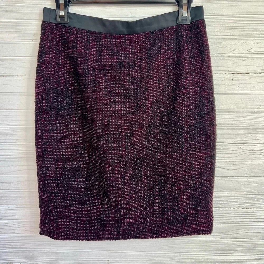 AKRIS Punto Tweed Wool Blend Pencil Skirt Pink Black Satin Trim Size 6